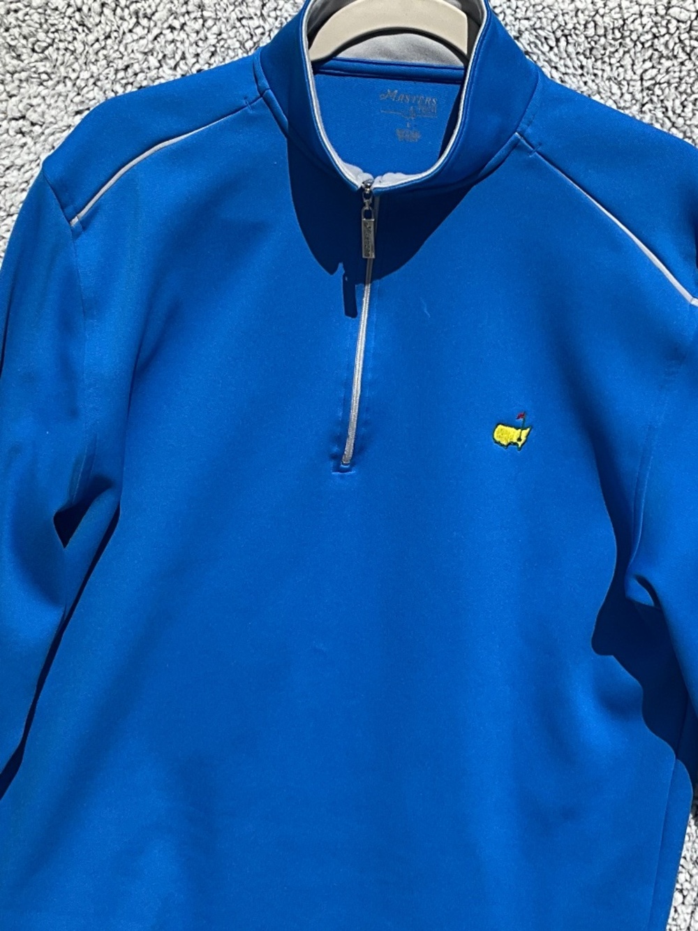 Masters Tech 1/4 zip pullover.  Royal blue size Large